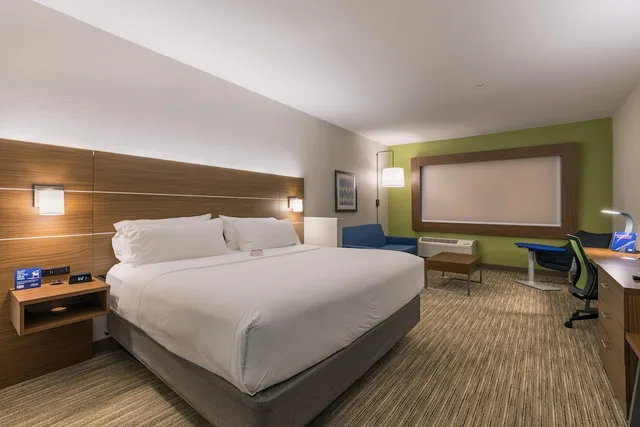 Suite, King Bed, Sofa, Holiday Inn Express And Suites San Marcos South 1/6