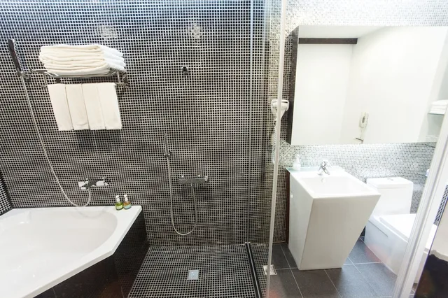 غرفة رباعية بسريرين مزدوجين، Hotel Les Champs Hualien 2/2