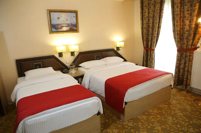 غرفة كلاسيكية بسرير مزدوج وسرير فردي بغرفة نوم واحدة، My House Otel 10/10
