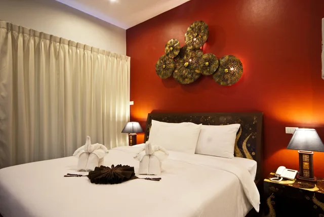 Standard Room, YouDee Hotel Patong 2/6