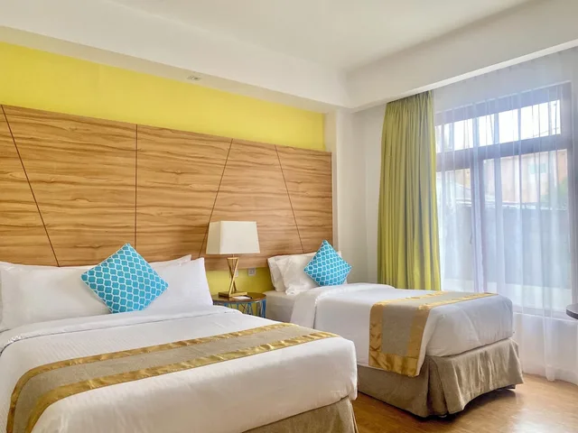 غرفة سوبيريور بسريرين منفصلين وسرير مزدوج وسرير فردي، Ferra Hotel And Garden Suites 1/6