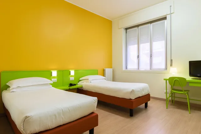 غرفة قياسية ثلاثية، B&B Hotel Milano Ornato 2/3