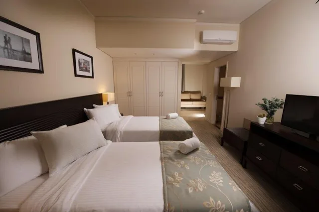 Parisian, Suite, Twin Beds, Kitchenette, The Parisian Plaza 2/3