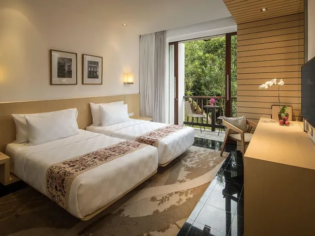 غرفة بريميير بسريرين منفصلين بشرفة، Padma Hotel Bandung 2/4