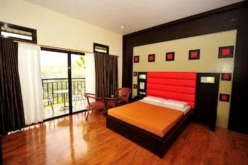 غرفة تنفيذية، Hollywood Drive-In Hotel 1/1
