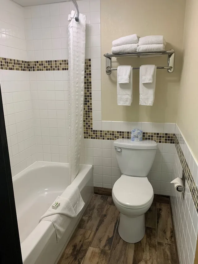 جناح بسريرين كوين، Americinn By Wyndham Ironwood 4/4