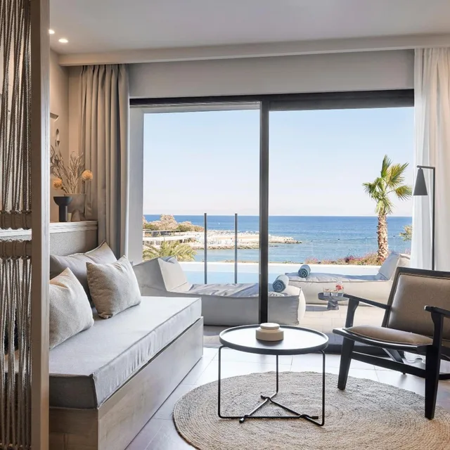 Suite, Swim Up Pool، Ella Helea 3/7