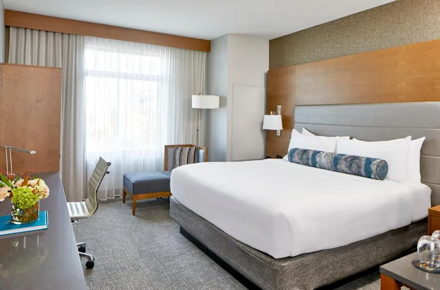 غرفة بسرير كينج لذوي الإعاقة، The Hotel Landing 2/5