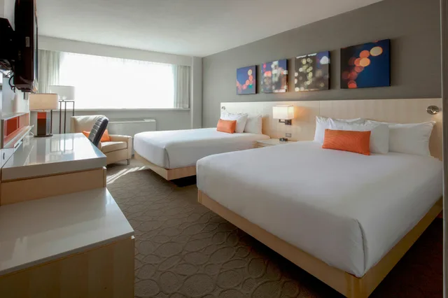 غرفة بسريرين كوين، Delta Hotels By Marriott Beausejour 1/3