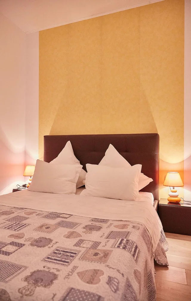 غرفة ديلوكس بسرير كوين بغرفة نوم واحدة مع أريكة، Gabizz Apartments 3/7