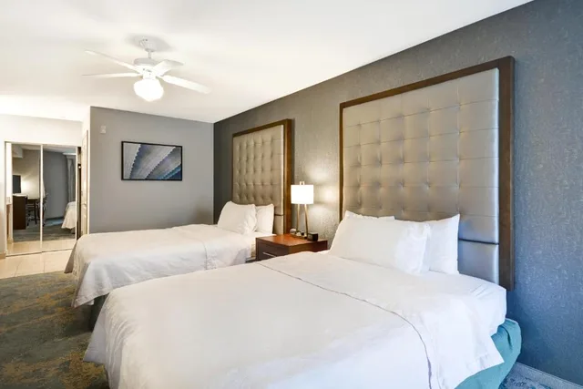 2 Bedrooms, Suite, King Bed, 2 Queen Beds, 2 Bathrooms، Homewood Suites By Hilton Palm Desert 1/1