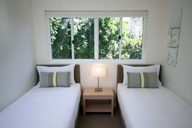 3 Bedrooms, Apartment, 1 Single and 2 Queen Beds، DOMAIN SERVICED APARTMENTS 3/10