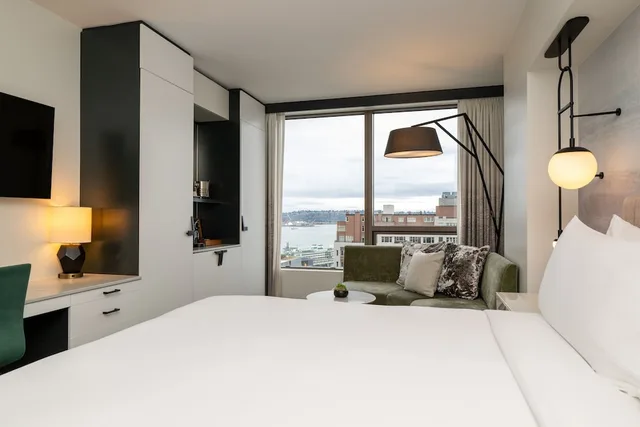 Room, King Bed, Water View, Hotel 1000 Seattle 3/5