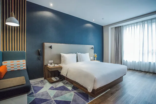 Standard, King Bed, Extra Floor Space، Holiday Inn Express Hangzhou Xixi Tourism Zone 2/6