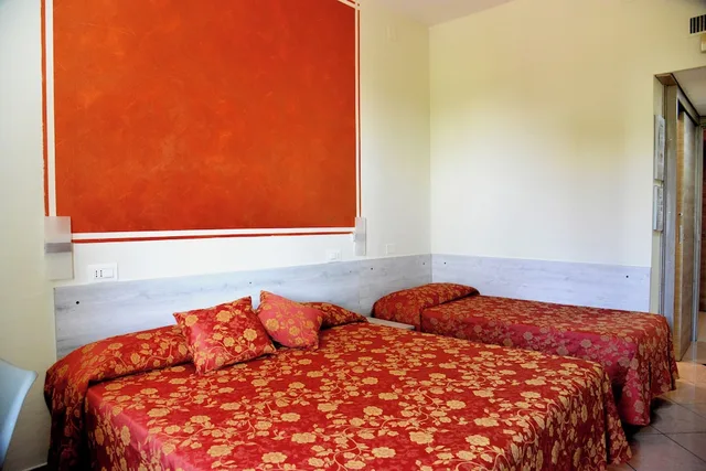 Room, Triple, 1 Queen and 1 Single Bed, Il Parco 2/10