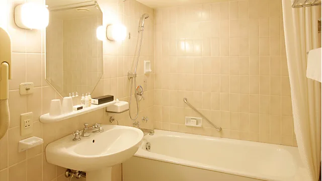 Classic, King Bed, Harbour View, High Floor, InterContinental Yokohama Grand 3/3