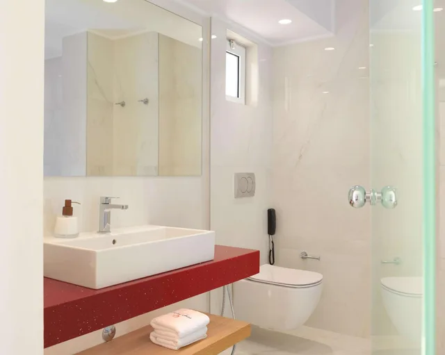 جناح جونيور بإطلالة على البحر، High Beach Resort & Spa 6/10