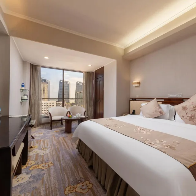 Light, King Bed, Panoramic Floor، Guangdong Hotel Zhuhai Ex Guangdong Regency 1/5