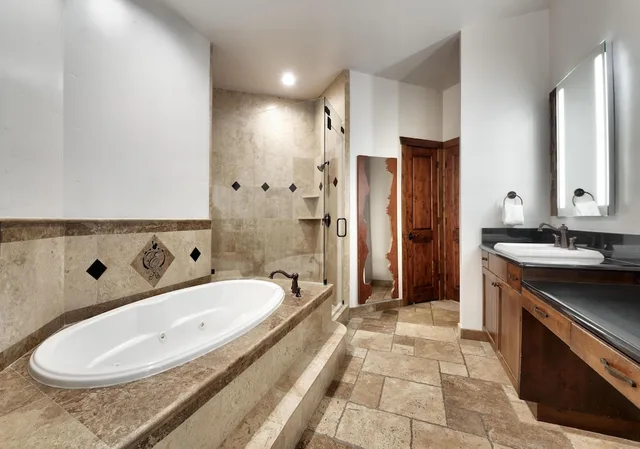 3 Bedrooms, Loft, Apartment, 3 King Beds، Hyatt at the Canyons by Park City Vacations 7/10