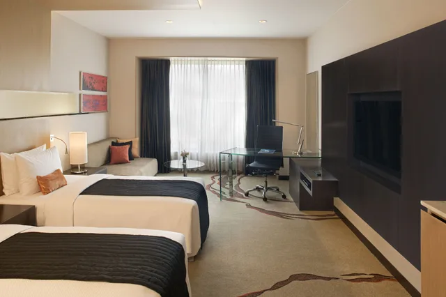 غرفة بزنس بسريرين منفصلين، Radisson Blu Hotel Amritsar 1/6