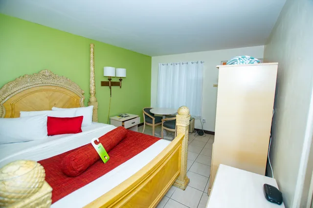 Standard, 2 Double Beds, Point Salines Hotel 4/10