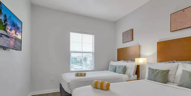 Two Bedroom w/Hot tub، Regal Oaks Resort Vacation Townhomes by IDILIQ 1/1