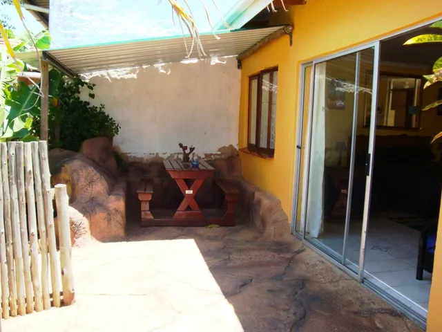 Flintstones Guest House Durban، ديربان 42/52