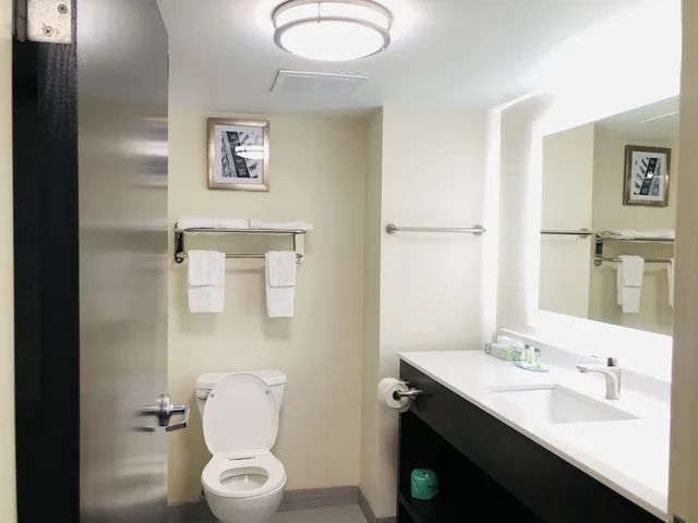 Efficiency, 2 Double Beds, Quality Inn & Suites Lake Charles South 4/7