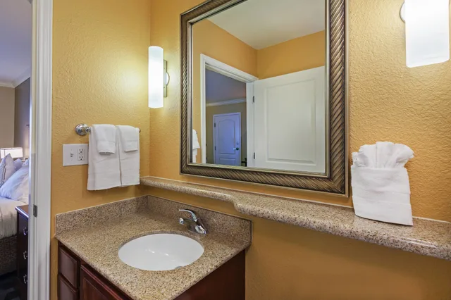 استوديو بسرير كينج لذوي الإعاقة، Towneplace Suites Odessa 2/2
