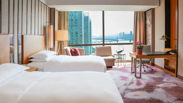 غرفة بسريرين منفصلين بإطلالة على النهر، Intercontinental Changsha 2/3