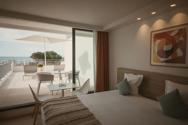 Room, King Bed, Sea View, Terrace, LA PLAGE ART ET EMOTIONS 1/1