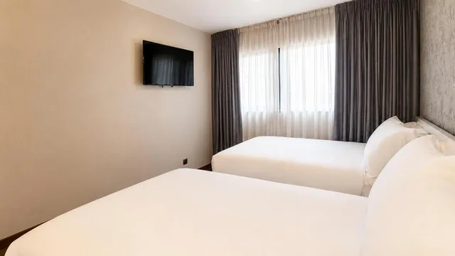 غرفة عائلية، San Fermin Suites 4/10