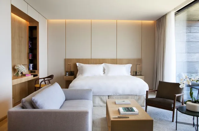 جناح بانورامي جونيور، Hotel Akelarre 4/10