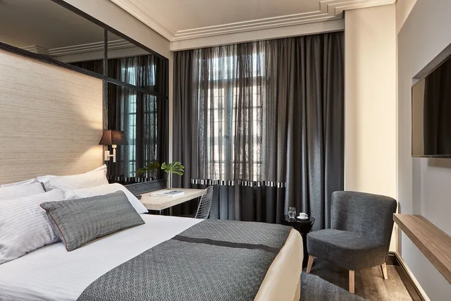 غرفة كومفورت بسرير مزدوج بشرفة، Antigon Urban Chic Hotel by GHH 2/5