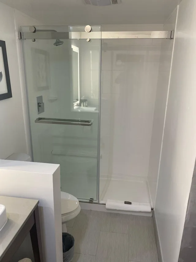 غرفة بسرير كينج لذوي الإعاقة، Country Inn & Suites by Radisson, Vallejo Napa Valley, CA 8/10