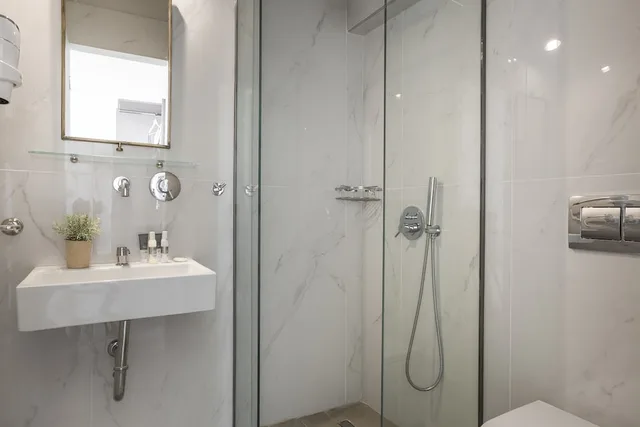 Olive, Twin Beds, Grove View، La Signora Hotel 2/2