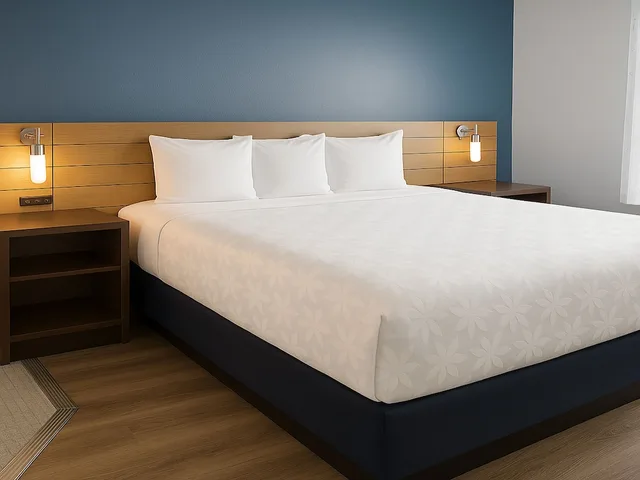 غرفة أساسية بسرير كوين، Rancho San Diego Inn and Suites (Ex SureStay Plus Hotel by Best Western El Cajon) 2/5