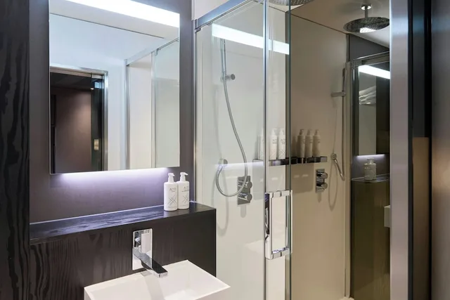 Studio, Double Bed, Bloc Hotel Birmingham 3/3