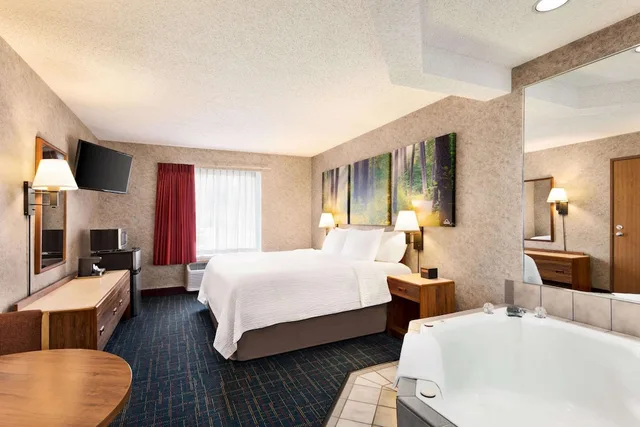 جناح بسرير كوين، Days Inn by Wyndham Hurley 5/6