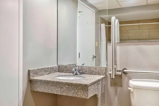Room, 2 Queen Beds, Accessible, Motel6 Bethel, CT - Danbury 5/7