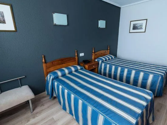 غرفة قياسية بسريرين منفصلين، Hotel San Glorio 2/2