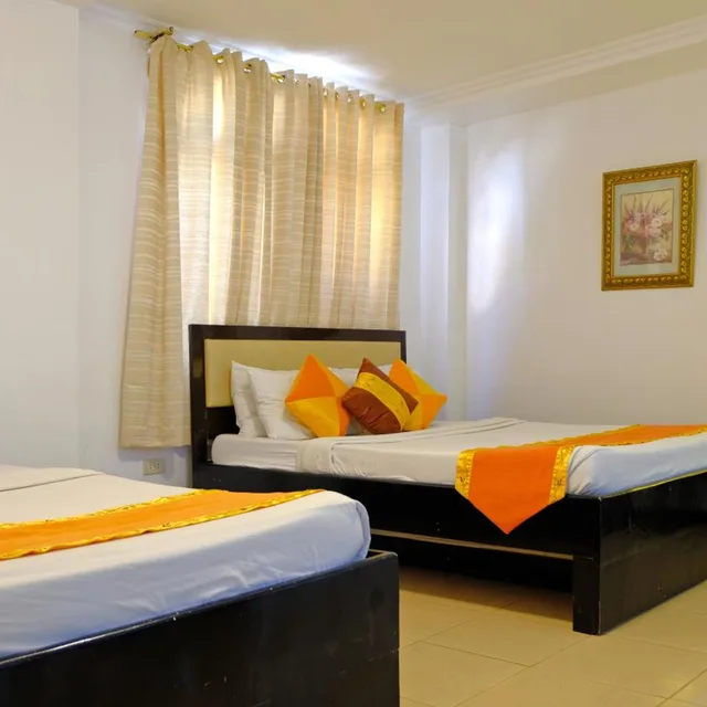 Pad, King Bed، Boracay Holiday Resort 4/10