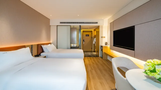 غرفة قياسية بسريرين منفصلين، Holiday Inn Shanghai Huaxia 1/4