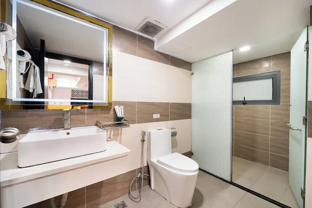 Standard, Double Bed, Collection O Havana Airport Hotel 5/6