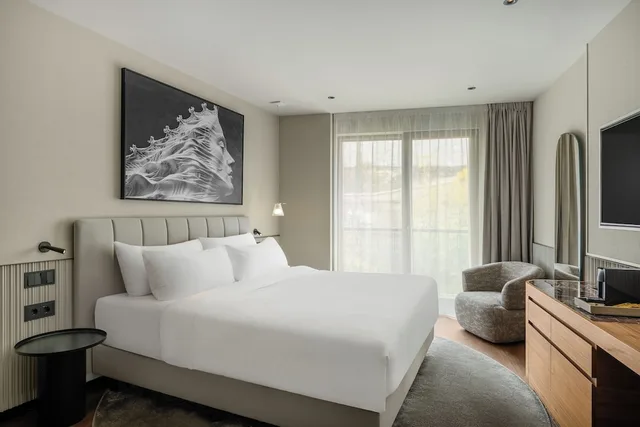 Standard, Queen Bed, Hill View، LANCHID 19 DESIGN HOTEL 3/10