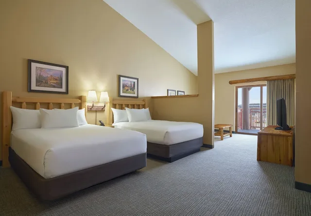 جناح بسرير كينج وسريرين كوين مع أريكة، Great Wolf Lodge Kansas City 1/2
