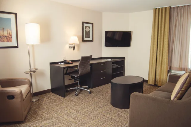 غرفة بسرير كينج بغرفة نوم واحدة لذوي الإعاقة، Candlewood Suites Denver North 3/3