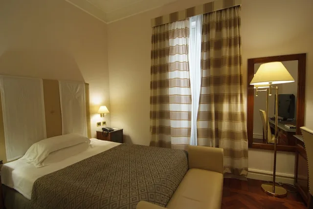Executive, Double or Twin Bed, Grand Hotel Piazza Borsa 3/6