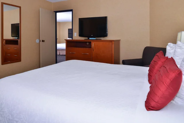 جناح عائلي كبير بسريرين كوين، Best Western Plus Regency Inn and Conference Centre 4/5