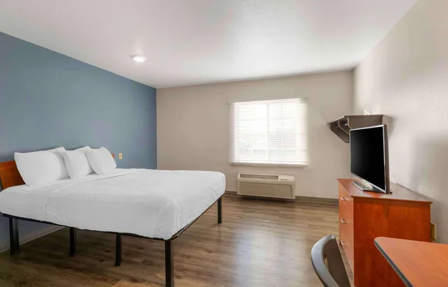 غرفة قياسية بسرير مزدوج، Studio 6 Extended Stay Birmingham Pelham AL 4/9